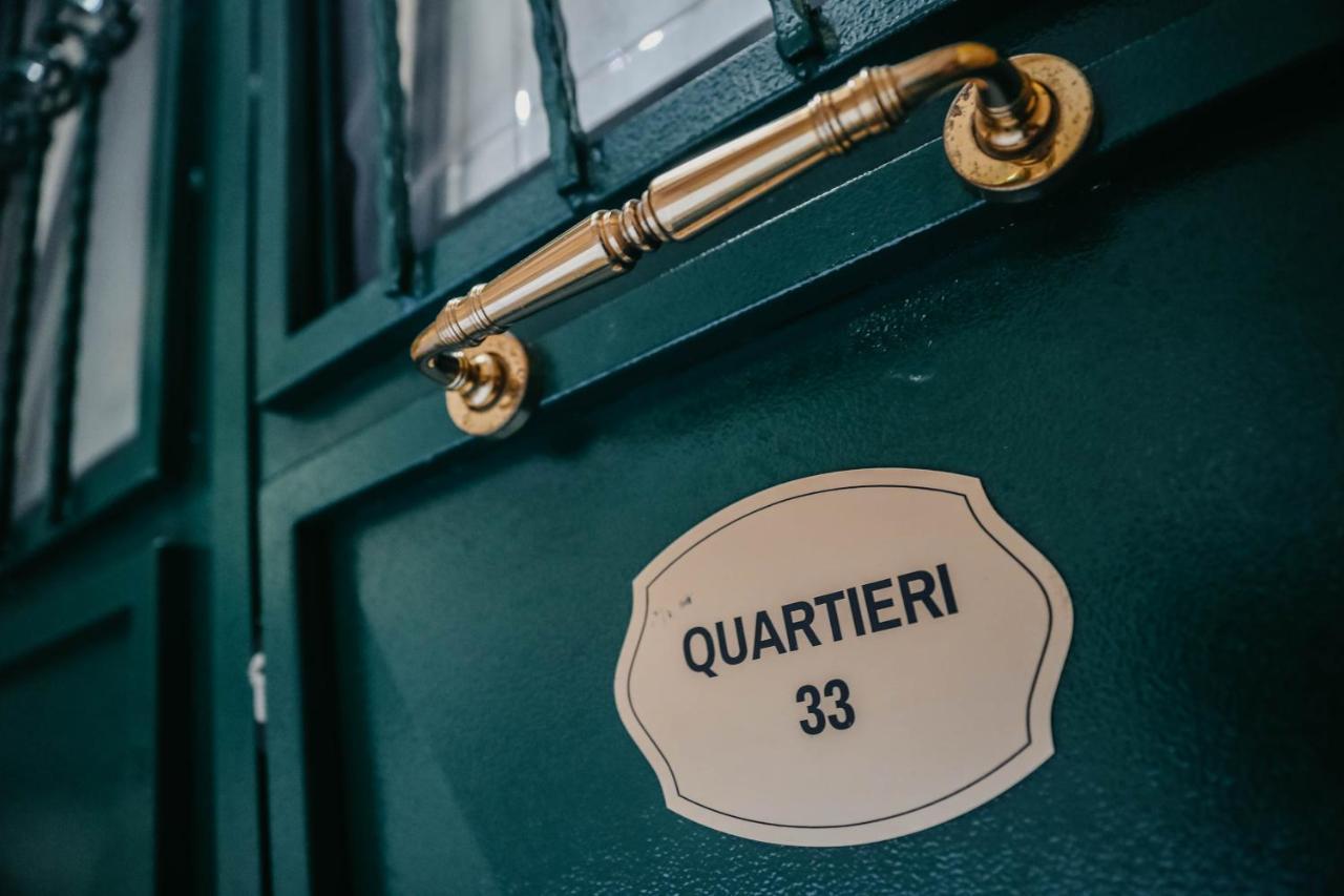 Bnb Quartieri 33 Neapel Exteriör bild